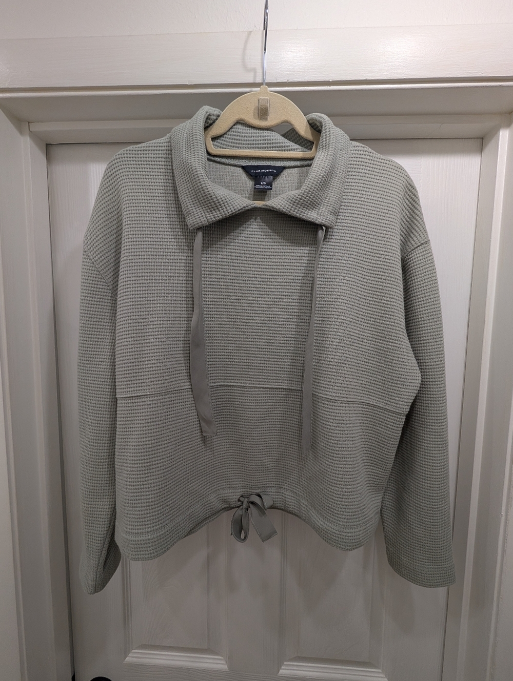 Club Monaco Waffle Knit Sweatshirt – Size L – Sage Green